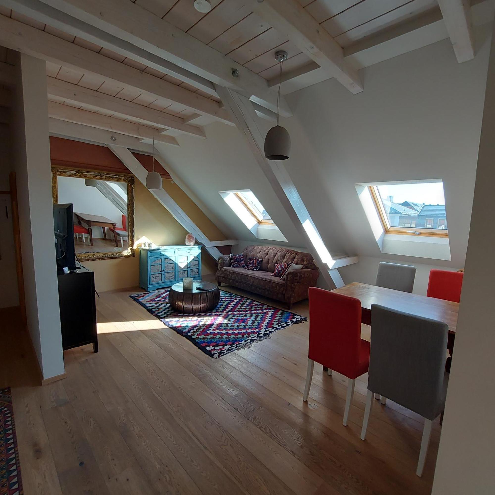 Boardinghouse Neumarkt Alte Schule ノイマルクト・イン・デア・オーバープファルツ エクステリア 写真