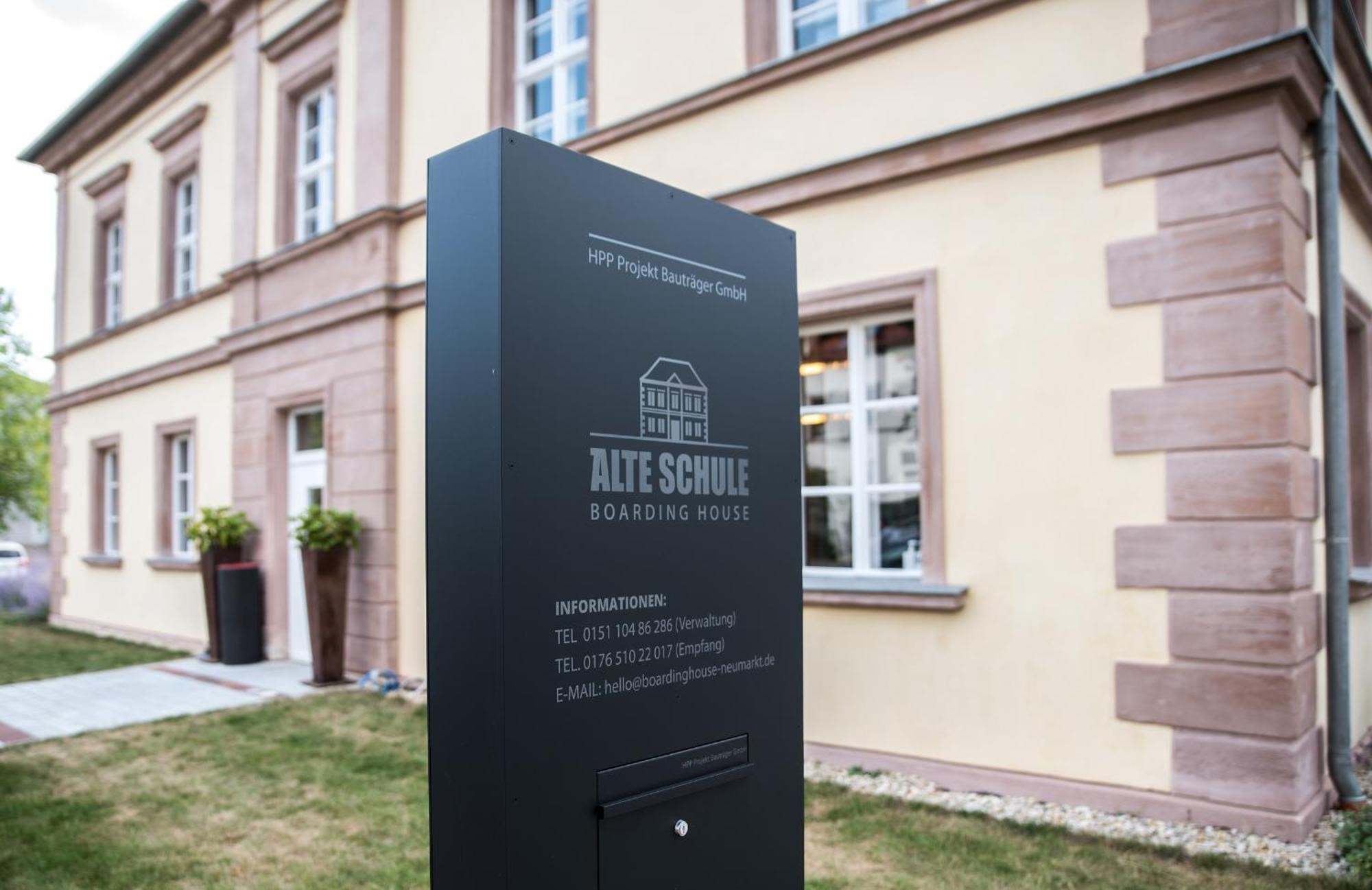 Boardinghouse Neumarkt Alte Schule ノイマルクト・イン・デア・オーバープファルツ エクステリア 写真